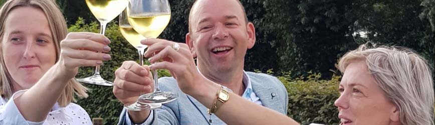 Wijnmakersdiner met deh. Dirk Talpe van wijndomein Ravenstein. |